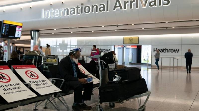 Βρετανία: Τέλος τα Covid τεστ για τους πλήρως εμβολιασμένους ταξιδιώτες