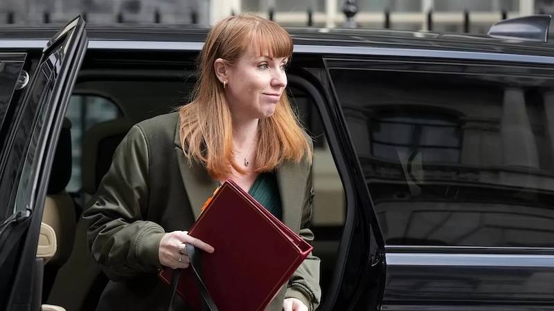 Βρετανία: Παραιτήθηκε η αντιπρόεδρος της κυβέρνησης Άντζελα Ρέινερ