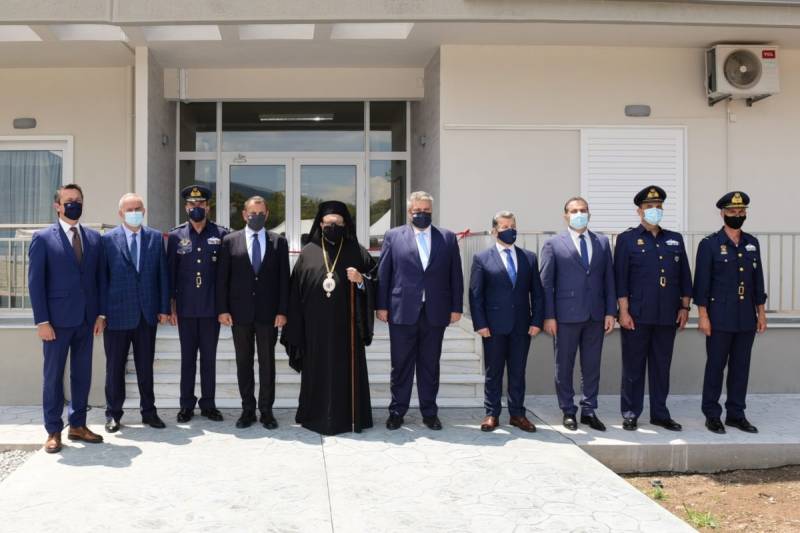 "Φτερά και καταλύματα" στο στρατόπεδο Καλαμάτας