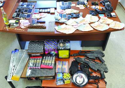 11 συλλήψεις για διακίνηση μεταναστών και ναρκωτικών - Ειχαν αφήσει 67 μετανάστες στη Σαπιέντζα