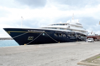 Διάσημοι επιχειρηματίες με τα κότερά τους στην Καλαμάτα το καλοκαίρι που πέρασε