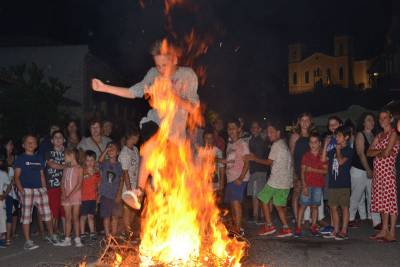 Γιόρτασαν τον Αϊ - Γιάννη τον Ριγανά στην Ανω Πόλη Κυπαρισσίας