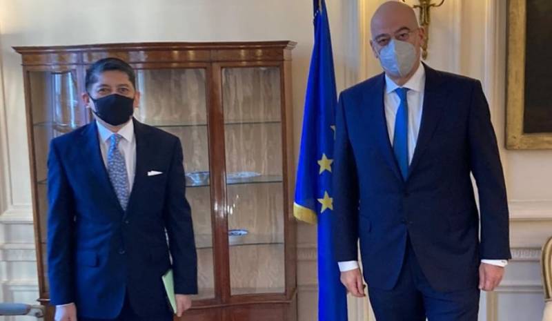 Στο Λονδίνο ο Νίκος Δένδιας - Συναντήθηκε με τον ύπατο αρμοστή του Μπρουνέι