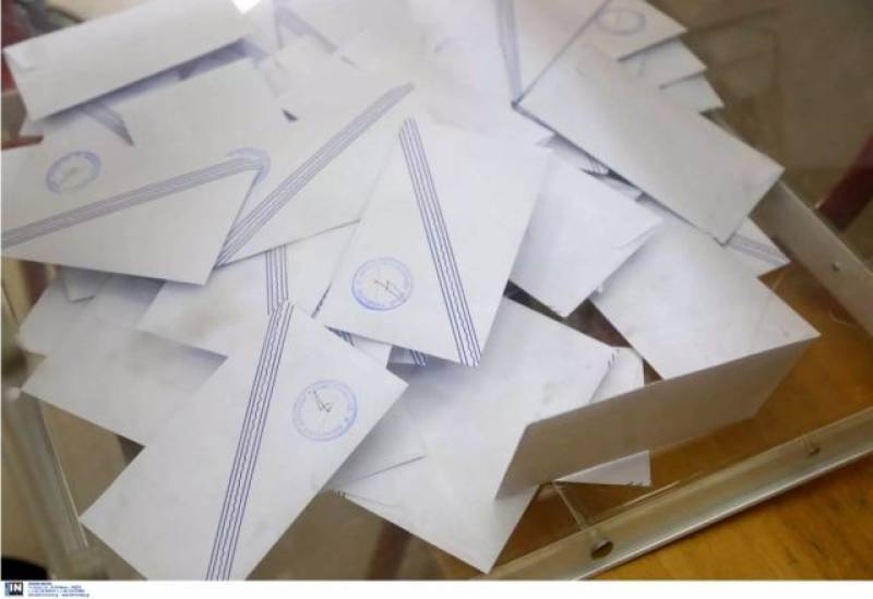 Δημοσκόπηση Rass: «Βουτιά» ΣYΡΙΖΑ, πλησιάζει το ΠΑΣΟΚ και σκληρή μάχη μεταξύ των «μικρών»