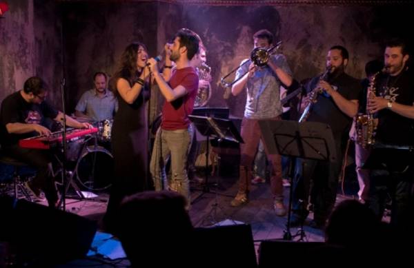 Οι “Melios Balkana Mama" απόψε στην προκυμαία της Καλαμάτας