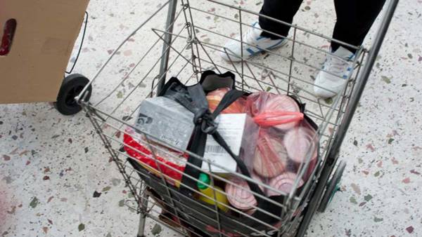 Διανομή επισιτιστικής βοήθειας σε πολύτεκνους