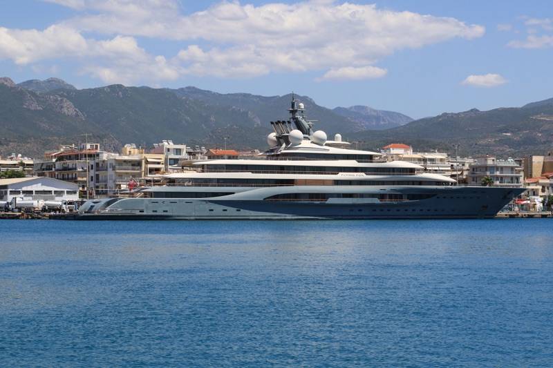 &quot;Flying Fox&quot;: Στην Καλαμάτα το superyacht, που ενοικιάζεται προς 3 εκατ. ευρώ την εβδομάδα!