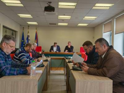 Κατά πλειοψηφία εγκρίθηκαν τα οικονομικά στοιχεία του 2025 - Αιχμές της αντιπολίτευσης στη Δημοτική Επιτροπή Καλαμάτας