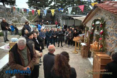 Ο εσπερινός του Αγίου Γεωργίου στο Καλάθι (φωτογραφίες)