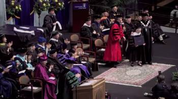 Γεννήθηκε με σύνδρομο down αλλά κατάφερε να πάρει διδακτορικό από το πανεπιστήμιο του Πόρτλαντ