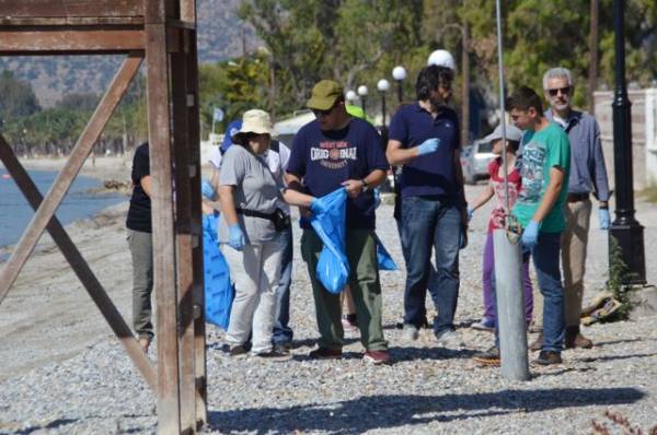 Εθελοντικός καθαρισμός του προλιμένα Καλαμάτας