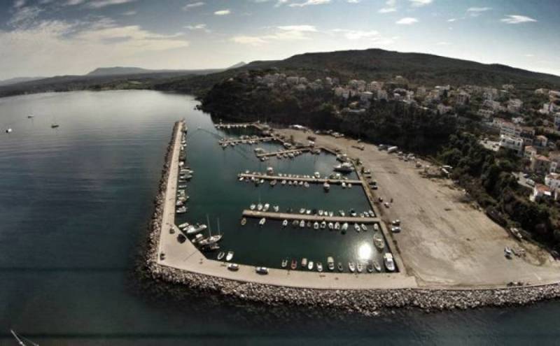 «...στους βράχους δίχως χτες και αύριο»