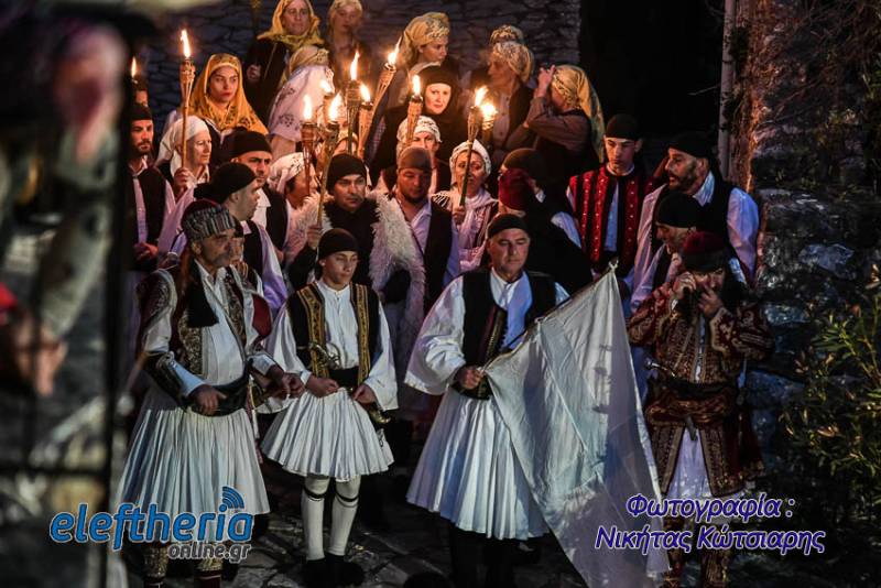 Εντυπωσίασε η αναπαράσταση της πολιορκίας του Κάστρου της Καρύταινας (φωτογραφίες)