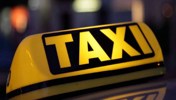 Διαμαρτυρία από γονείς στην Καλαμάτα: Μέχρι και 4 μαθητές ΑμεΑ σε ταξί!