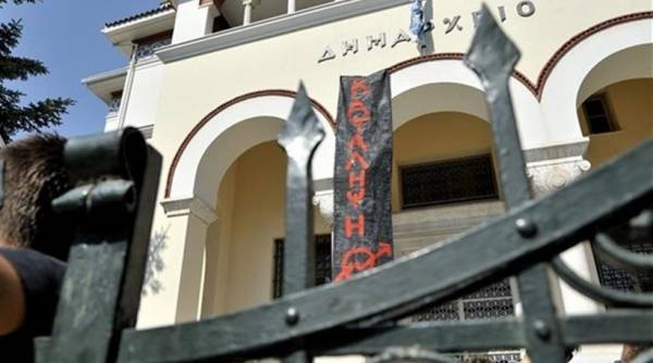 Κατάληψη στο δημαρχείο Ιωαννίνων για τον Ν. Ρωμανό