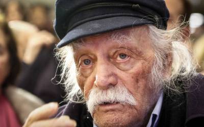 Πέθανε ο Μανώλης Γλέζος