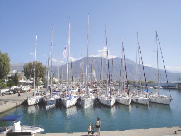 Η τουρκική σημαία ερέθισε χρυσαυγίτες. Δεν ήξεραν βασικούς κανόνες ναυσιπλοΐας