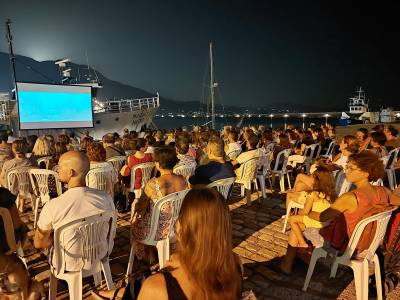 Με την ταινία “Digger” εγκαινιάστηκε ο Κινητός Ηλιακός Κινηματογράφος