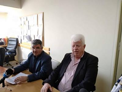 Μεσσηνία: Γόντικας και Οικονομάκος σε πυροσβέστες και λιμενικούς