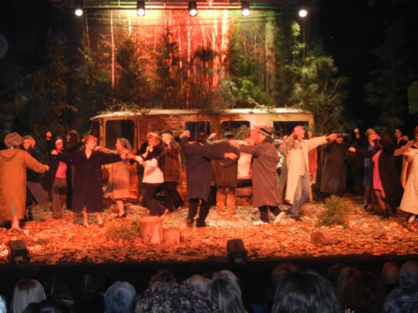 Πολύ καλές εντυπώσεις αφήνει το "Σιγά γκρεμός" του "Συν 1 - Μιχάλης Τούμπουρος"