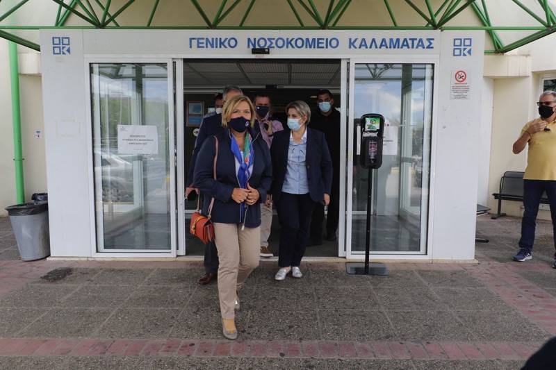 Νοσοκομείο Καλαμάτας: Αδυναμίες και ελλείψεις διαπίστωσε η Μίνα Γκάγκα (βίντεο)