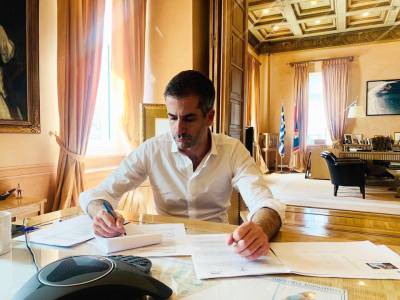 Συνάντηση του δημάρχου Αθηναίων με 93χρονο επιζήσαντα από το Άουσβιτς