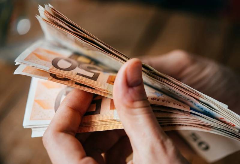 Υπ. Υποδομών και Μεταφορών – Ηλεκτροκίνηση: Πληρωμή 4,4 εκατ. ευρώ σε 1.012 δικαιούχους