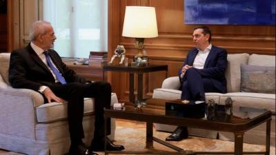 «Στοχοποίηση και εκβιασμούς έναντι της μειονότητας» κατήγγειλε ο Αλ. Τσίπρας στoν Ι. Σαρμά