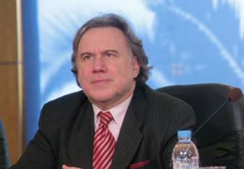 Αμεση επαναπρόσληψη 2.500-3.500 δημοσίων υπαλλήλων, που έφυγαν λόγω διαθεσιμότητας, προανήγγειλε ο Γ. Κατρούγκαλος