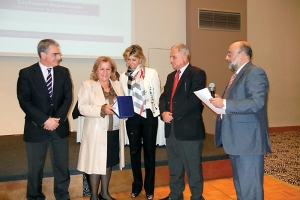 Αρωμα γυναίκας στο συνέδριο της "Εξπρές" (φωτό)