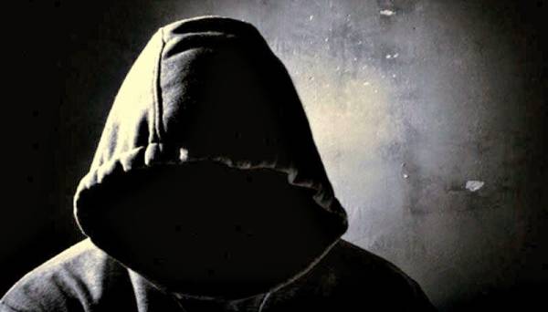 2 κουκουλοφόροι λήστεψαν 81χρονη στη Μερόπη Οιχαλίας