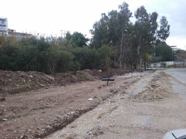 Σταμάτησαν οι εργασίες στην παραλιακή ζώνη της Κυπαρισσίας