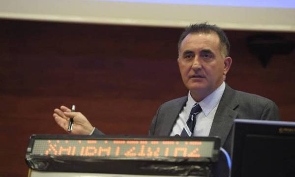 Χαλβατσιώτης: "Σημαντική αναβάθμιση των υπηρεσιών υγείας μέσα από τη μεταρρύθμιση του εκπαιδευτικού προγράμματος των ειδικευομένων"