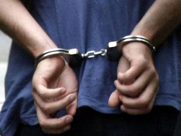 Σύλληψη για πιστόλι στη Βελίκα