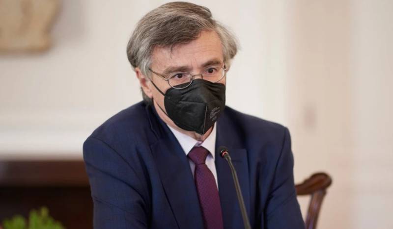 Τσιόδρας: Η ενισχυτική δόση προφυλάσσει κατά 20 φορές από τη σοβαρή λοίμωξη ή και τον θάνατο