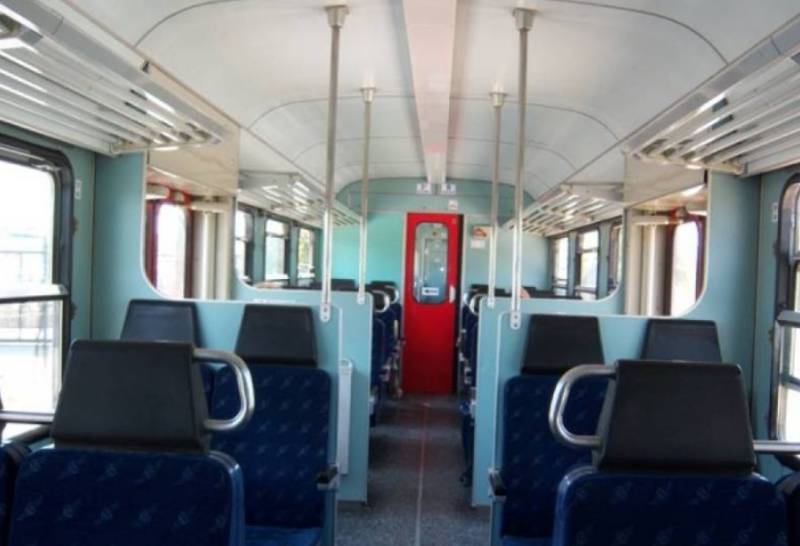 Ερωτήσεις Βελόπουλου για τρένο και Μεσσηνιακό Κόλπο