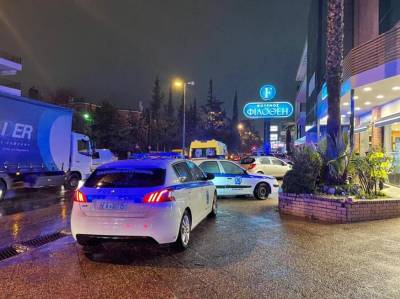 Εγκλωβισμένος διαρρήκτης απειλεί σε σπίτι στη Νέα Ιωνία