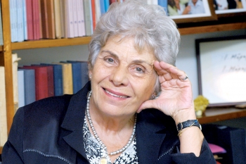 Ανακηρύσσεται το Σάββατο: Επίτιμη δημότισσα Μεσσήνης η ποιήτρια Κική Δημουλά