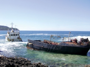 Απομακρύνεται το τσιγαράδικο από την παραλία του Μαράθου