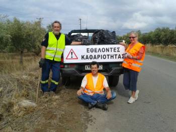 Εθελοντικός καθαρισμός στο δρόμο Αγιος Νικόλαος - Στούπα