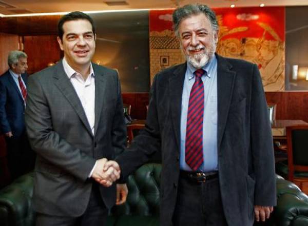 Τσίπρας: Γελασμένοι όσοι νομίζουν ότι θα εκβιάσουν τη δημοκρατία