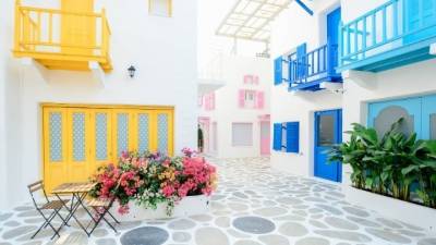 Πάνω από 200 ξενοδοχεία θα ανοίξουν έως το τέλος του μήνα στη Ρόδο