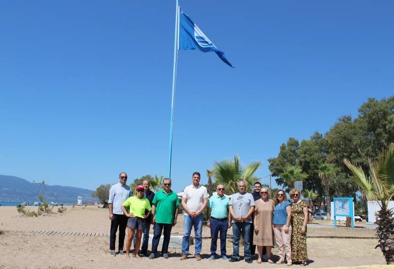 Αναρτήθηκε η Γαλάζια Σημαία στην παραλία Μπούκας