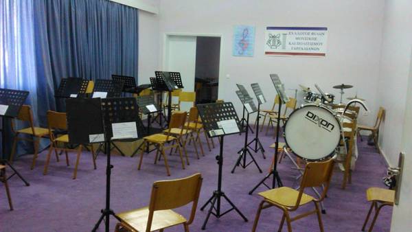 Φωτισμός στην αίθουσα της Φιλαρμονικής Γαργαλιάνων