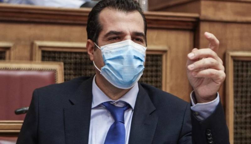 Πλεύρης: Λύση στο πλαίσιο του Συντάγματος για τους συμβασιούχους στο ΕΣΥ