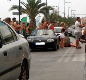 Τροχαίο με ελαφρό τραυματισμό στη Ναυαρίνου