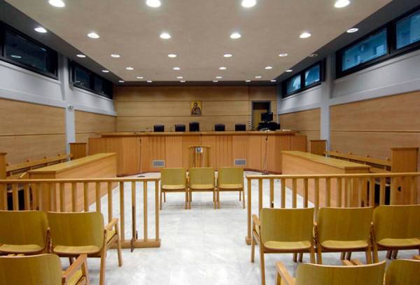 Πενταμελές Εφετείο Καλαμάτας: Αναβλήθηκαν οι δίκες για τα ναρκωτικά και τα λαθραία τσιγάρα