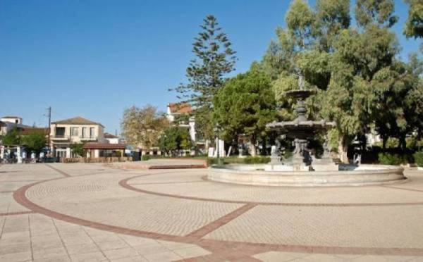 Εγκριση δημοπράτησης για ανάπλαση πλατείας Φιλιατρών