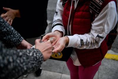 Άνοιγμα γυμνασίων - λυκείων: Τι θα ισχύει με τις απουσίες και τους βαθμούς των μαθητών (Βίντεο)