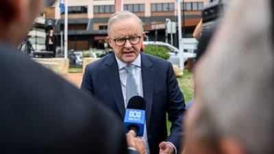 Ο πρωθυπουργός της Αυστραλίας επισκέφθηκε τον «ήρωα» της παραλίας Μπόνταϊ